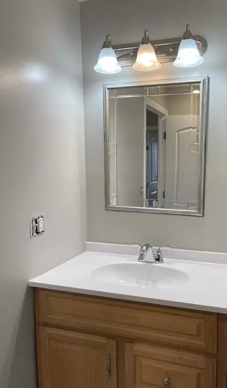 24 Montaup St, Fall River, MA 02724 photo 17