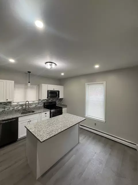 24 Montaup St, Fall River, MA 02724 photo 6