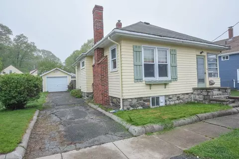 5 Hillside Ave, Peabody, MA 01960