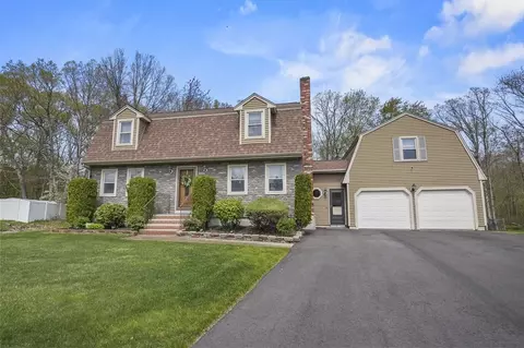198 Dexter St, Attleboro, MA 02703
