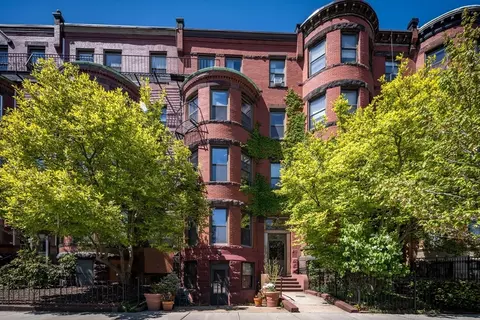 918 Beacon St #3, Boston, MA 02215