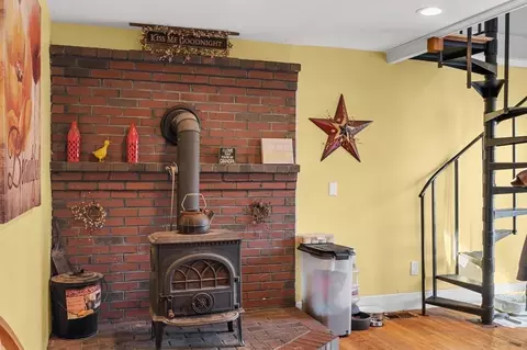 231 W Main St, Georgetown, MA 01833 photo 7