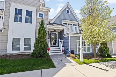 20 Sunflower Way, Plymouth, MA 02360
