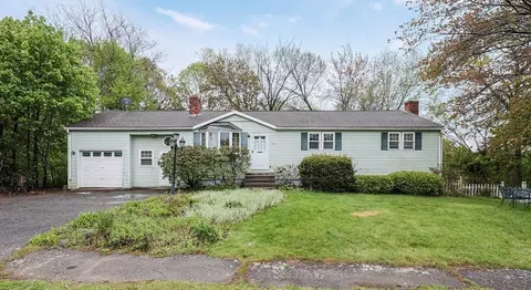 6 Winslow St, Shrewsbury, MA 01545