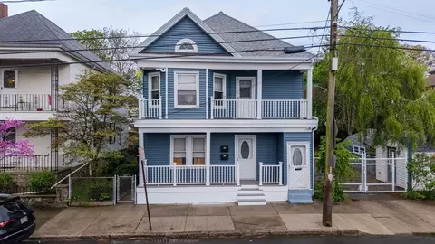 324-326 Nash Rd, New Bedford, MA 02746