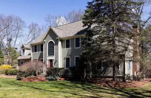 11 Maynard Rd, Berlin, MA 01503 photo 2