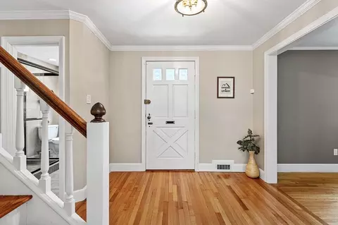 31 Otsego Rd, Worcester, MA 01609 photo 2