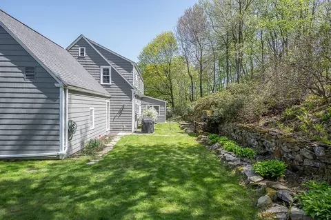 31 Otsego Rd, Worcester, MA 01609 photo 41