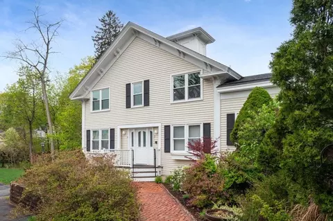 19 W Main St #8, Merrimac, MA 01860