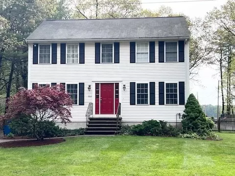 227 12 Pond St, Billerica, MA 01821