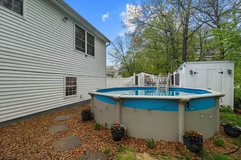 13 Oak Leaf Cir, Worcester, MA 01603 photo 8