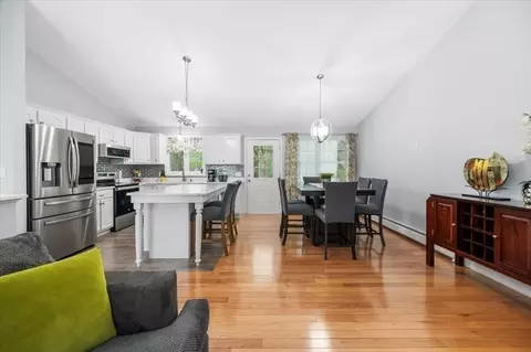 13 Oak Leaf Cir, Worcester, MA 01603 photo 17