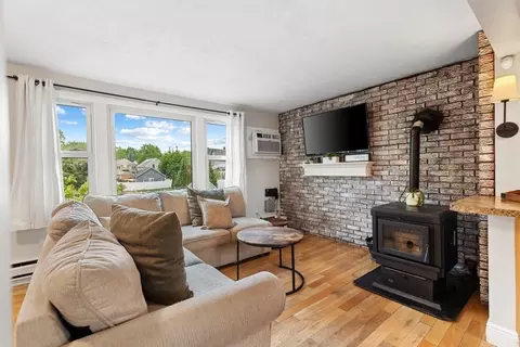 Living - 12 Wright St #2, Stoneham, MA 02180 photo 3 of 4