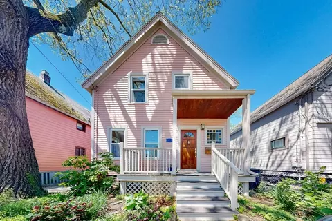 71 Gold Star Rd, Cambridge, MA 02140