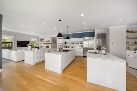 50 Baker Hill Dr, Hingham, MA 02043 photo 3