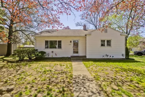 Exterior - 460 James St, Chicopee, MA 01020 photo 2 of 8