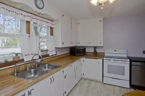 Kitchen - 460 James St, Chicopee, MA 01020 photo 3 of 5