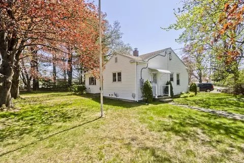 Exterior - 460 James St, Chicopee, MA 01020 photo 5 of 8