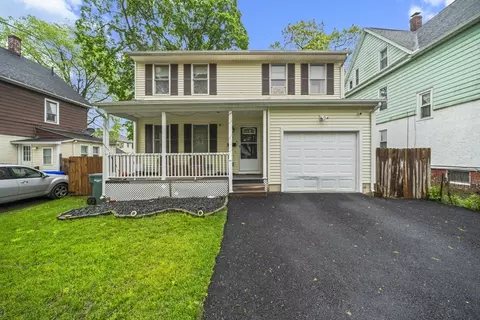 21 Lawndale St, Springfield, MA 01108