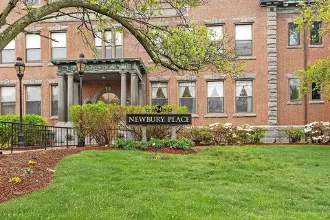 94 Newbury Ave #401, Quincy, MA 02171