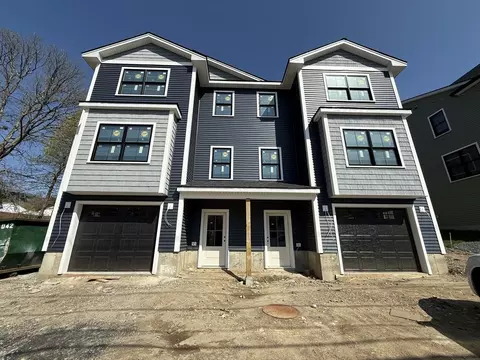 80 Preston St #2, Wakefield, MA 01880