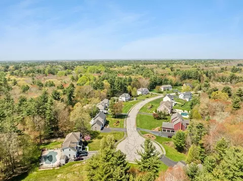 20 Mohawk Rd, Raynham, MA 02767 photo 9
