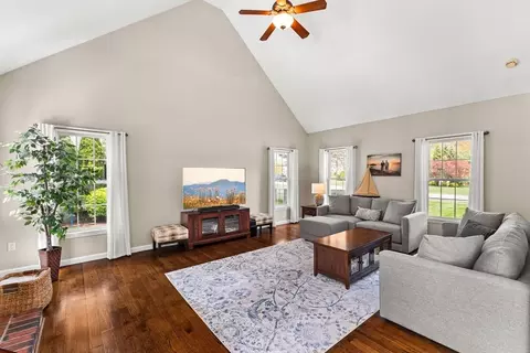 20 Mohawk Rd, Raynham, MA 02767 photo 16