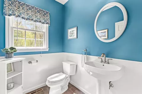 20 Mohawk Rd, Raynham, MA 02767 photo 27