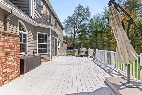 20 Mohawk Rd, Raynham, MA 02767 photo 5