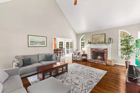 20 Mohawk Rd, Raynham, MA 02767 photo 17