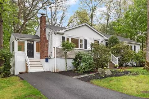1 Gannett Ter, Sharon, MA 02067