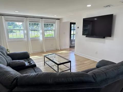 Living - 237 River Rd, Andover, MA 01810 photo 1 of 3