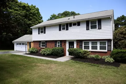 Exterior - 237 River Rd, Andover, MA 01810 photo 2 of 6