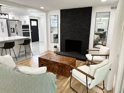 Living - 237 River Rd, Andover, MA 01810 photo 3 of 3