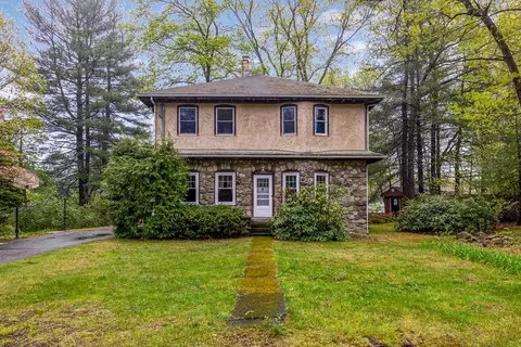 135 Mill St, Burlington, MA 01803