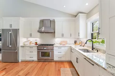 19 Coombs Ln, Mashpee, MA 02649 photo 8