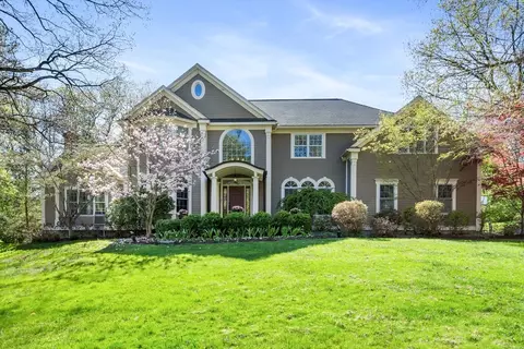 65 Summit St, Concord, MA 01742