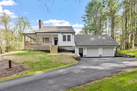 26 Chestnut, Douglas, MA 01516