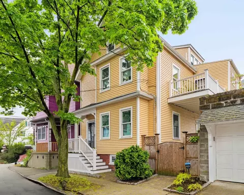 31 Dickinson St, Somerville, MA 02143