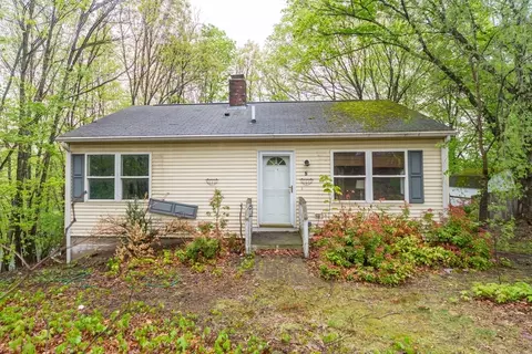 7 Upland Ter, Natick, MA 01760
