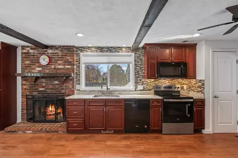 72 C, Dracut, MA 01826 photo 7
