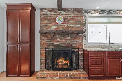 72 C, Dracut, MA 01826 photo 8