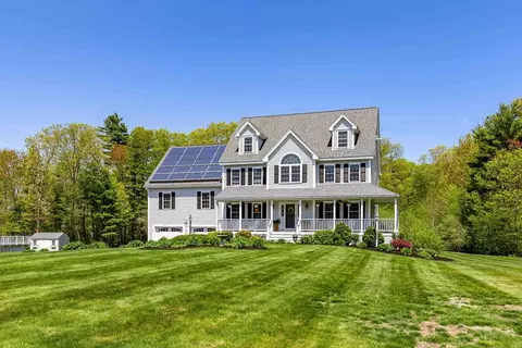 12 Linda Ln, Salisbury, MA 01952