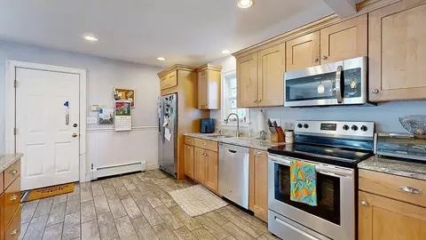 6 Zenith Dr, Worcester, MA 01602 photo 5