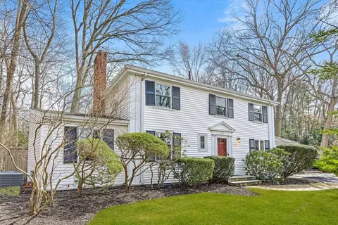 117 Elmwood Rd, Wellesley, MA 02481