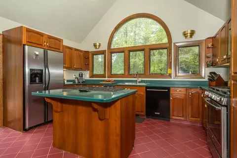 45 Strawberry Ln, Canton, MA 02021 photo 13