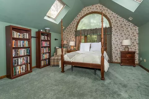 45 Strawberry Ln, Canton, MA 02021 photo 18
