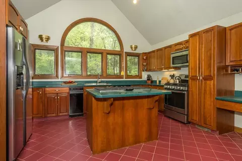 45 Strawberry Ln, Canton, MA 02021 photo 12