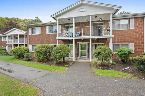 37 Bayberry Dr #4, Sharon, MA 02067