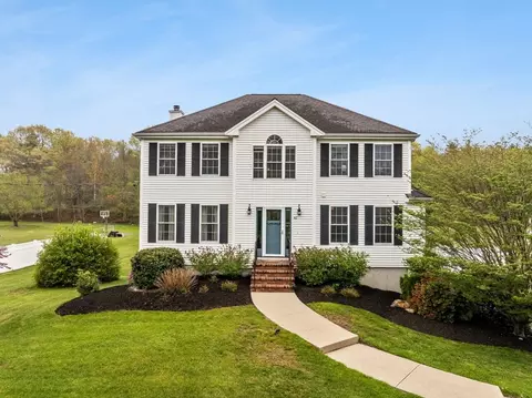 42 Britton St, Raynham, MA 02767